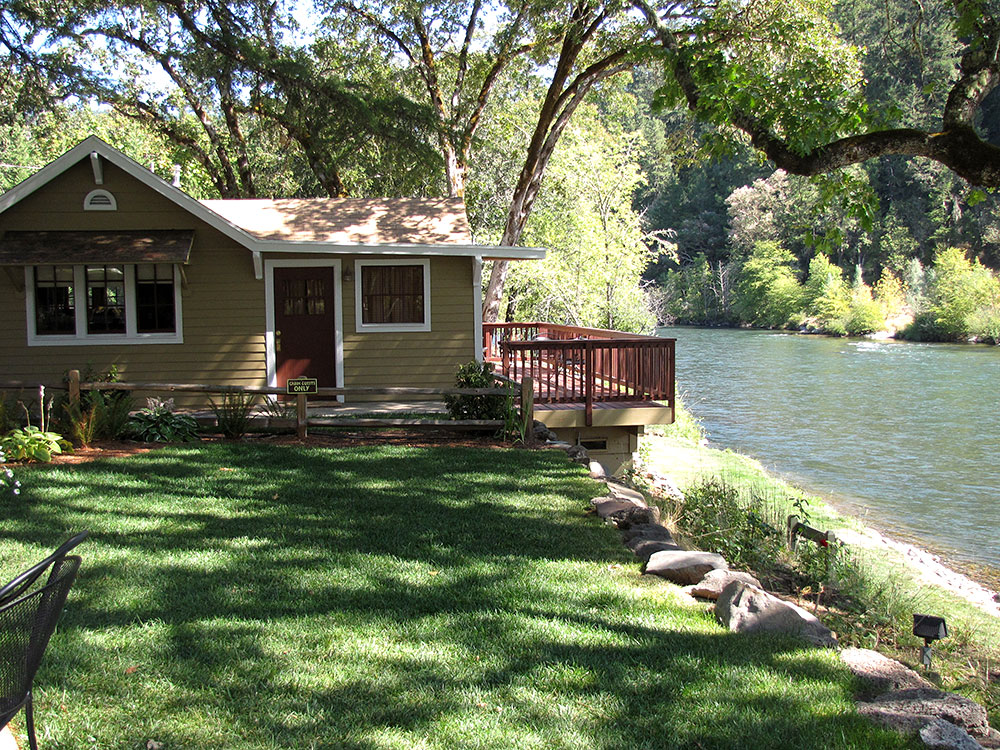 The Rogue River Lodge Cabin