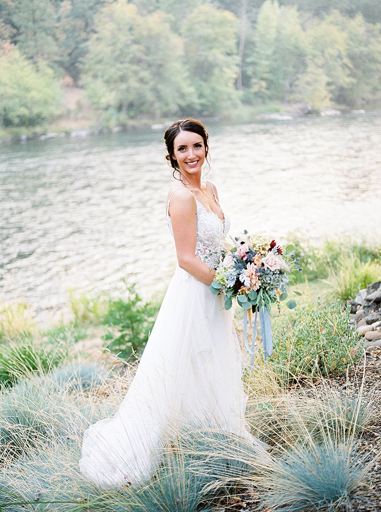 Bride & Groom - Rogue River wedding