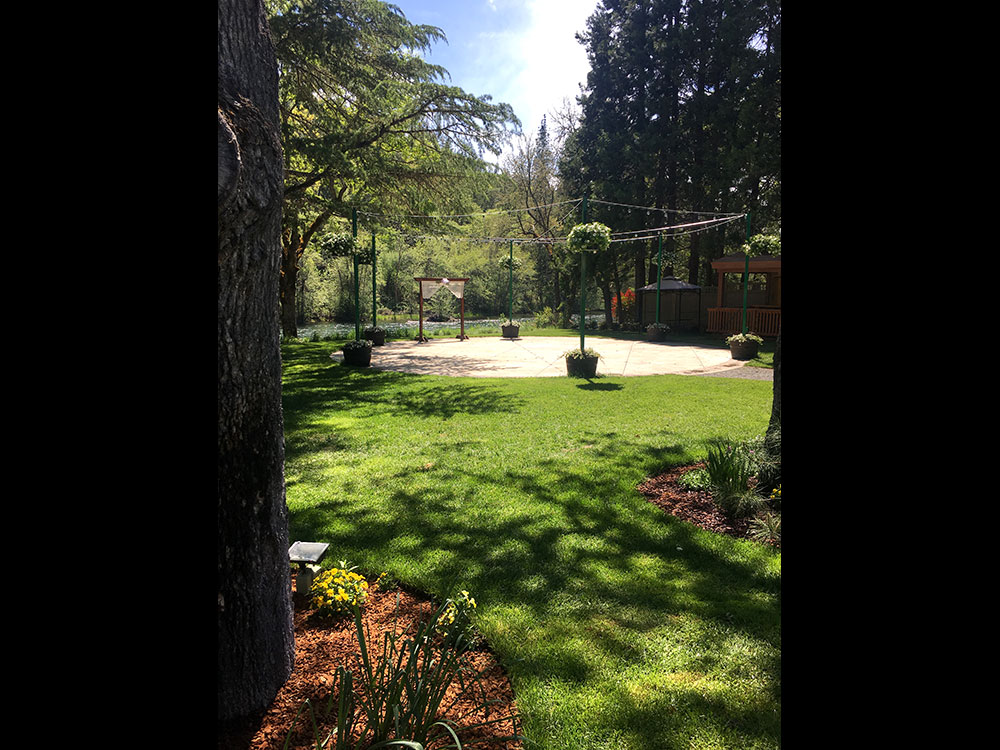 Wedding Grounds - Rogue River wedding